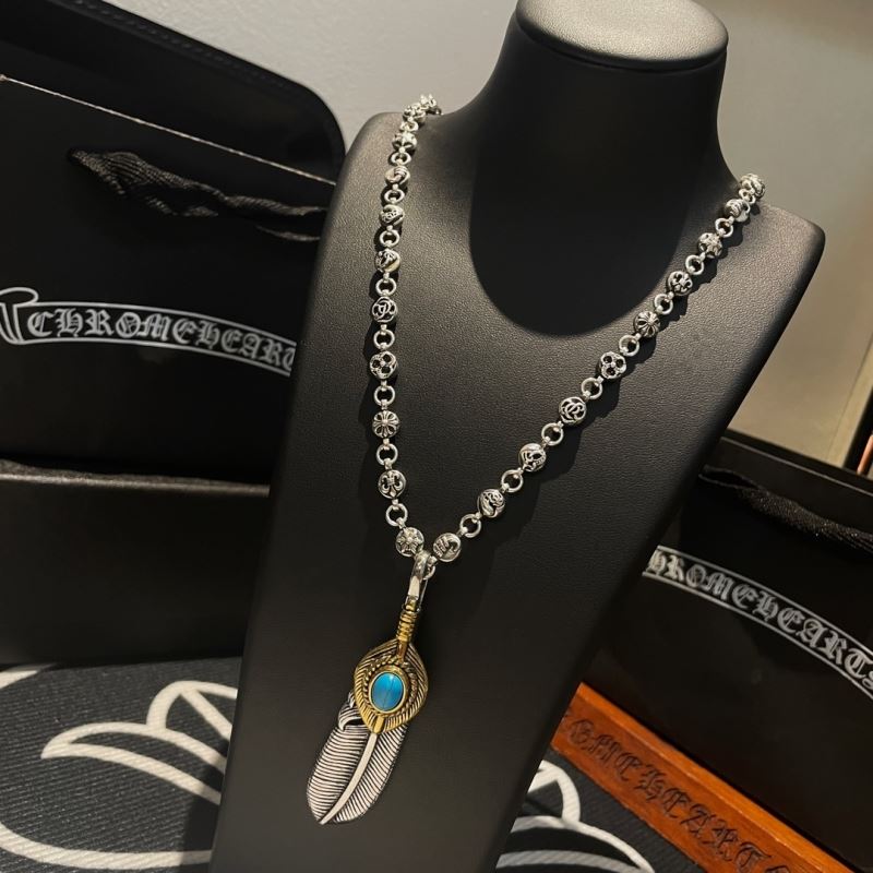 Ch*0me He**ts necklaces